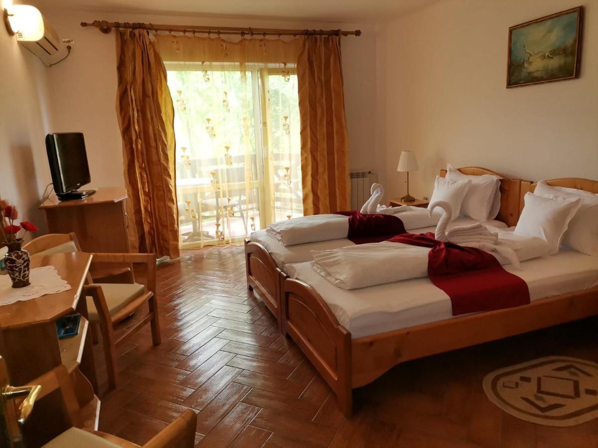 Hotel Wels Băltenii de Sus Екстериор снимка