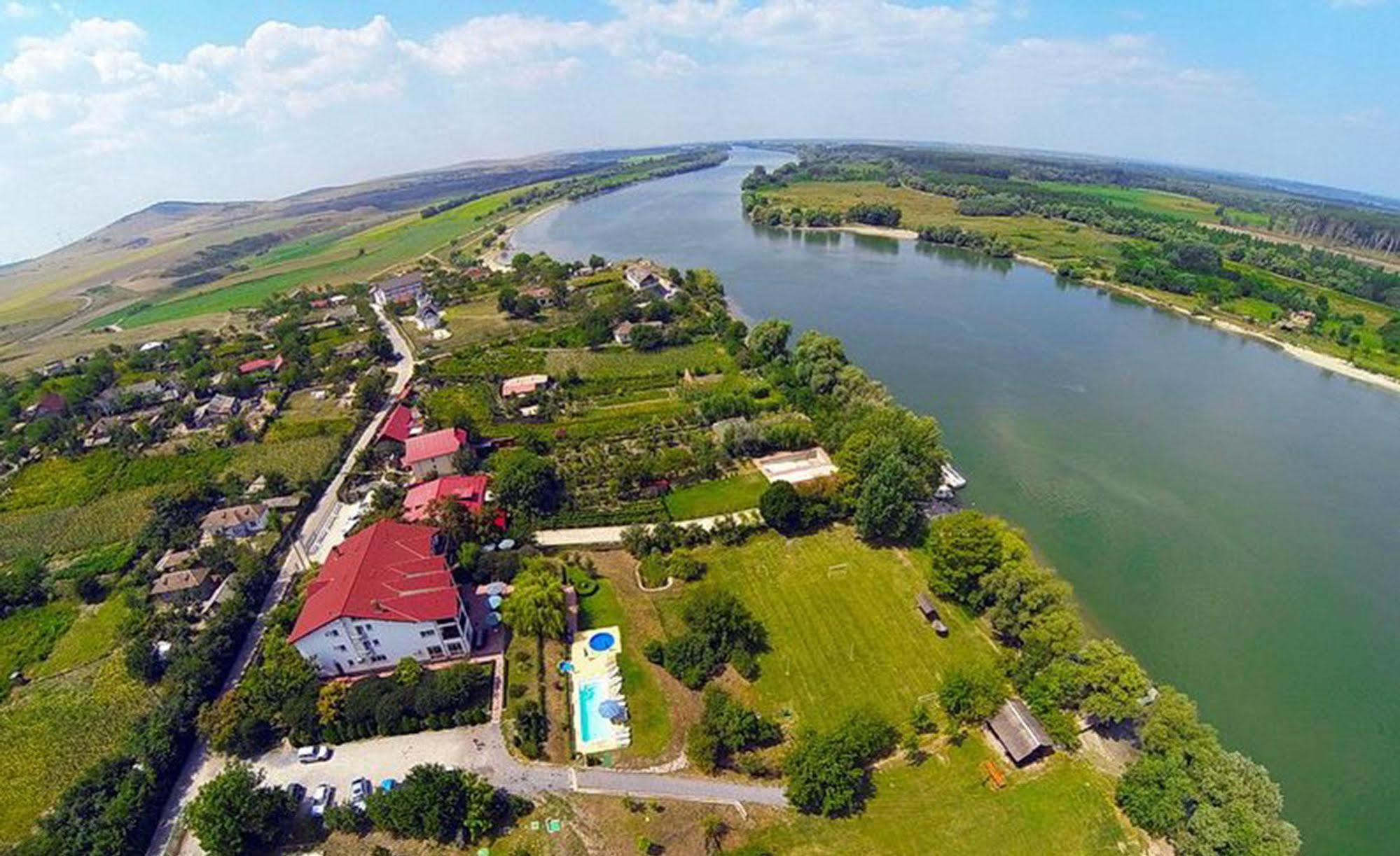 Hotel Wels Băltenii de Sus Екстериор снимка